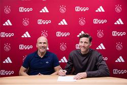 "Ajax signs two-year contract with Wout Weghorst