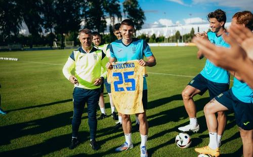 Vitaliy Mykolenko: "My recovery is going according to plan, the dynamics are positive"