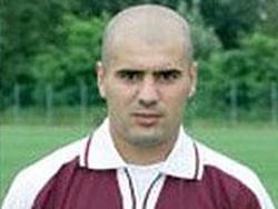 Румынский футболист умер во время матча