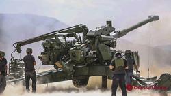 Война в Украине. Работа американской гаубицы M777 от первого лица. Съемка украинского артиллериста