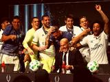 Игроки «Реала» облили Зидана газировкой, когда тот был на пресс-конференции (ФОТО)