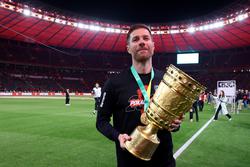 Xabi Alonso zdobył w jednym sezonie tyle samo trofeów, co Bayer Monachium w swojej 119-letniej historii.