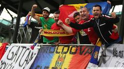 Mołdawscy kibice: "Teraz Mołdawia będzie wspierać Rumunię w meczu z Ukrainą"