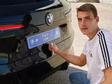 Андрей Лунин получил от «Реала» новый электрокар BMW (ФОТО)