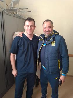 Украинский арбитр работает хирургом в военном госпитале