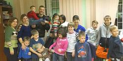 Андрей Ярмоленко с женой посетили детский реабилитационный центр (ФОТО)