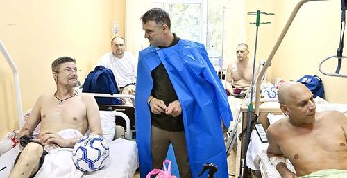 Сергій Ребров: «Для мене честь — відвідувати та підтримувати поранених українських воїнів» 