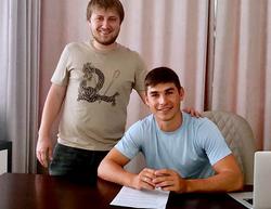 Малиновский подписал новый контракт с «Генком»