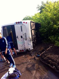 Автобус с юношами «Динамо» попал в серьезную аварию (ФОТО)