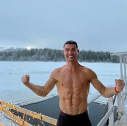 Cristiano Ronaldo: „Frohe Weihnachten an alle!“ (FOTO)