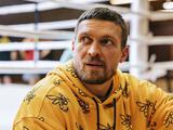 Олександр Усик: «Коли я був молодшим, завжди вболівав за «Манчестер Юнайтед». Я був фанатом Гарі Невілла»